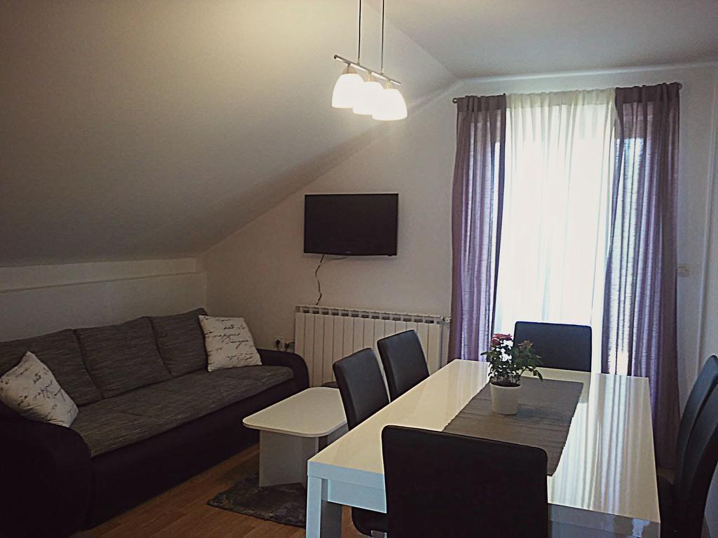 Apartment Silvia Szluin Szoba fotó