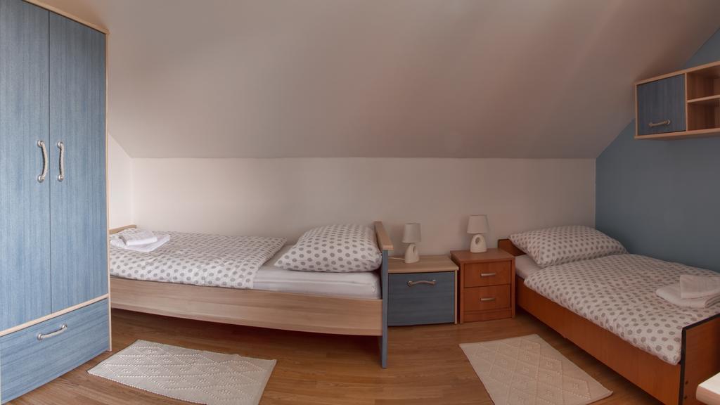 Apartment Silvia Szluin Szoba fotó